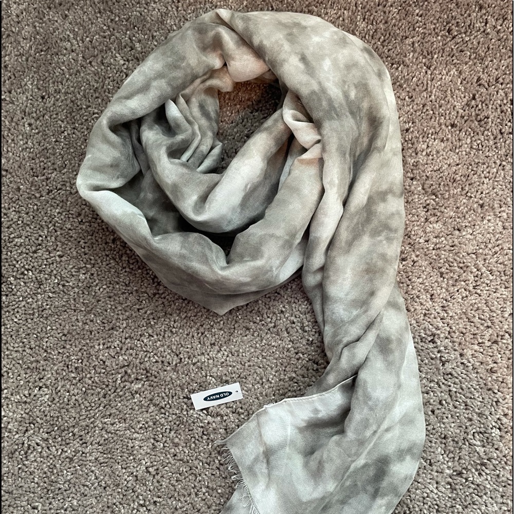 Gray Old Navy Scarf New with Tags